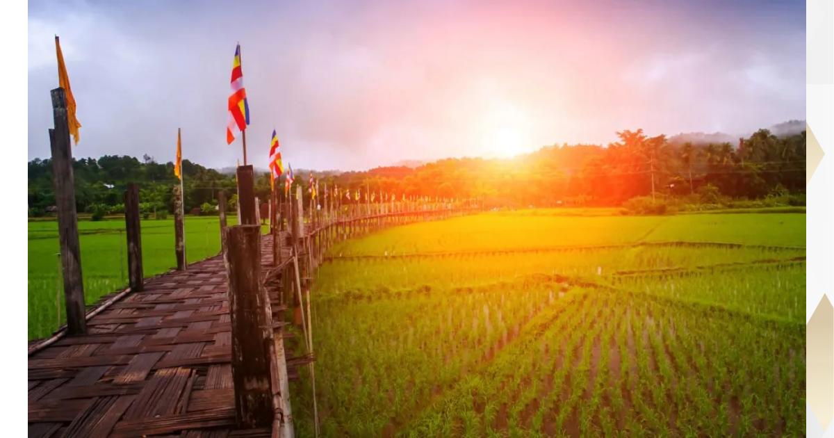 Seven spectacular destinations for the rainy season - Su Tong Pae ...