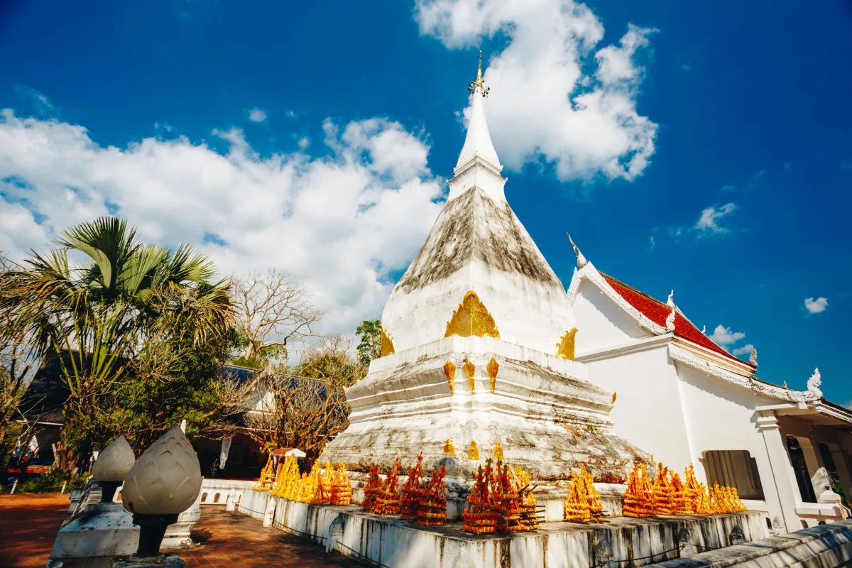 Phra That Si Song Rak, where prayers for love are often fulfilled – But don’t wear red (Location 9)