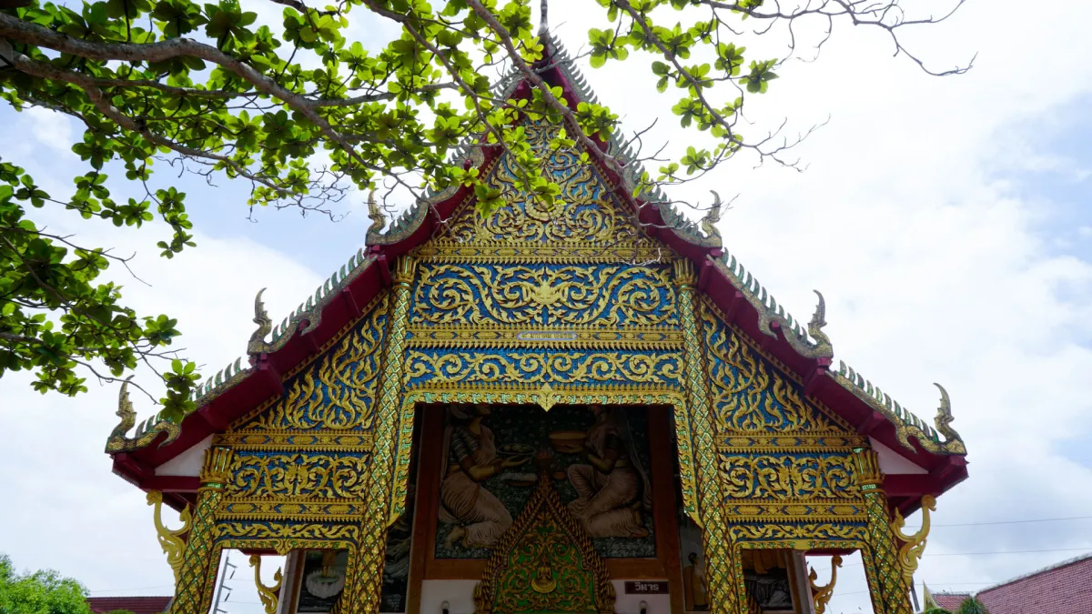 Historical Tourism: The History Hall of Dai Lue at Wat Pra Tat Sop Van in Phayao Province