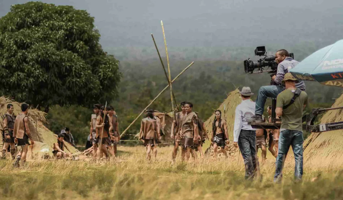 Permission fees for shooting foreign films in national parks in the case of multiple-day filming