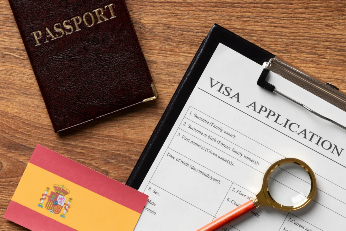 What are the steps in the event that a foreign worker enters Thailand and wants to apply for a work visa change?