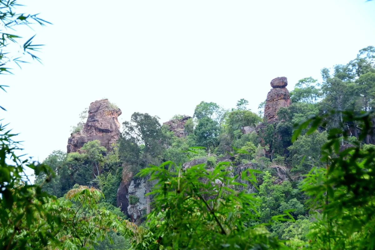 "Pha Kho": A Natural Sculpture Amid the Forest of Phitsanulok