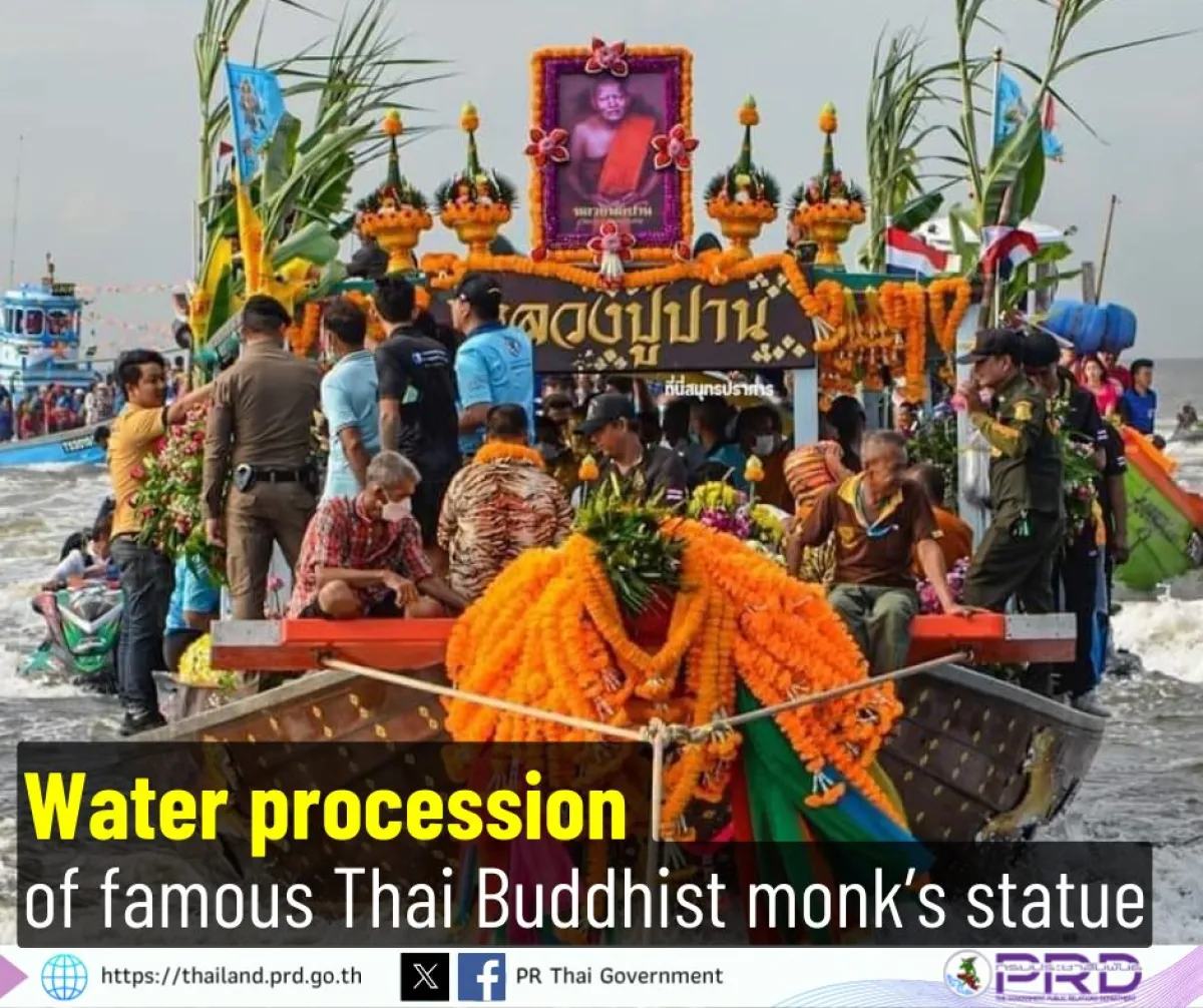 Water procession of famous Thai Buddhist monk’s statue