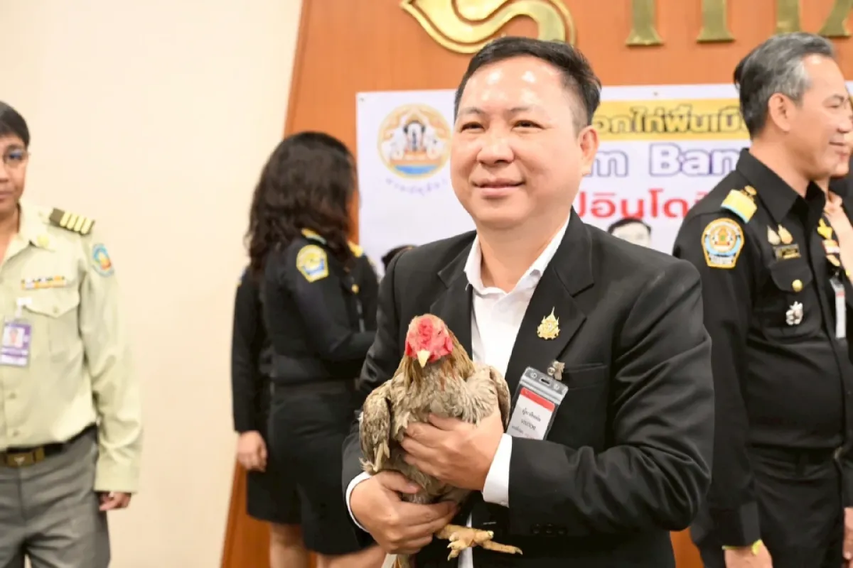 史上初めて、タイからインドネシアに、生きた鶏を輸出することとなりました 。