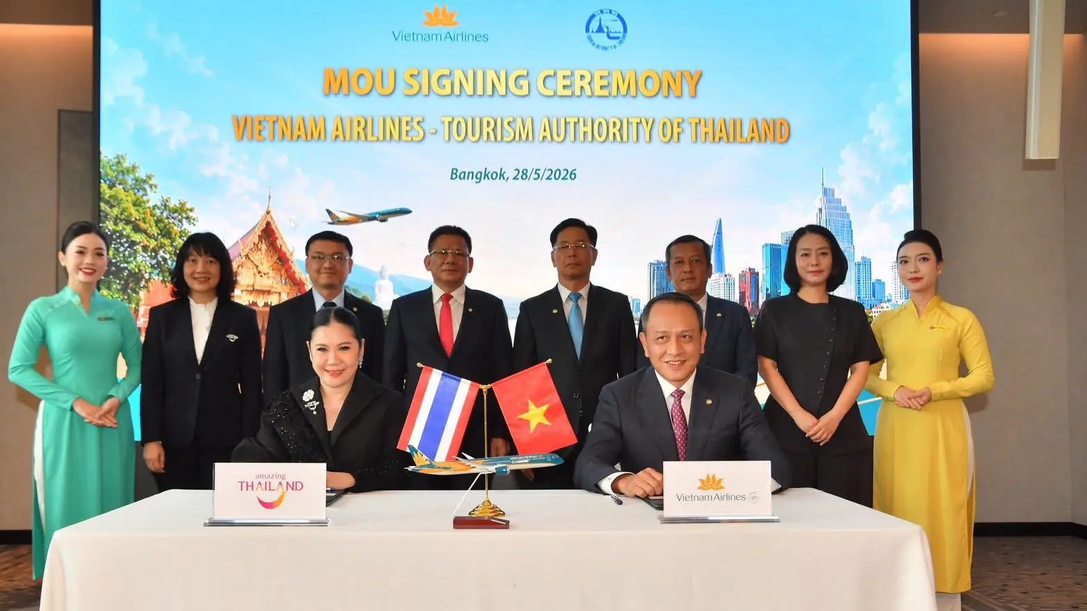 TAT and Vietnam Airlines are deepening collaboration to promote travel connectivity, cultural exchange, and new opportunities for tourism between the two countries