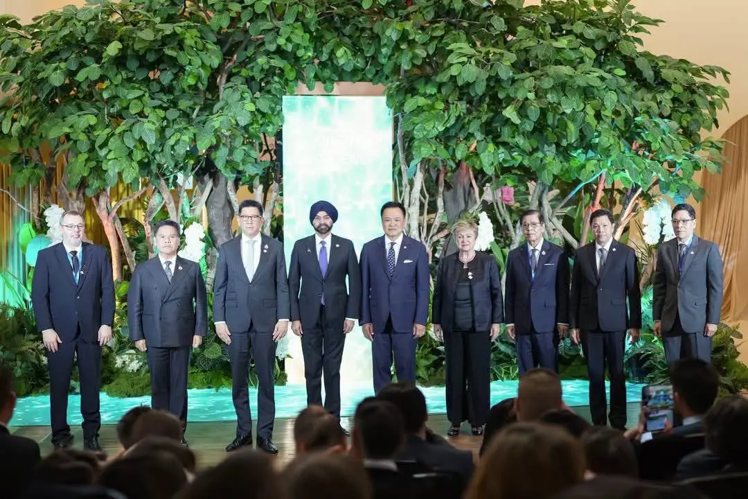 Prime Minister Opens “The Royal Legacy” Exhibition at 2006 IMF–WBG Meetings, Highlighting Sufficiency Economy Philosophy for Balanced and Sustainable Development
