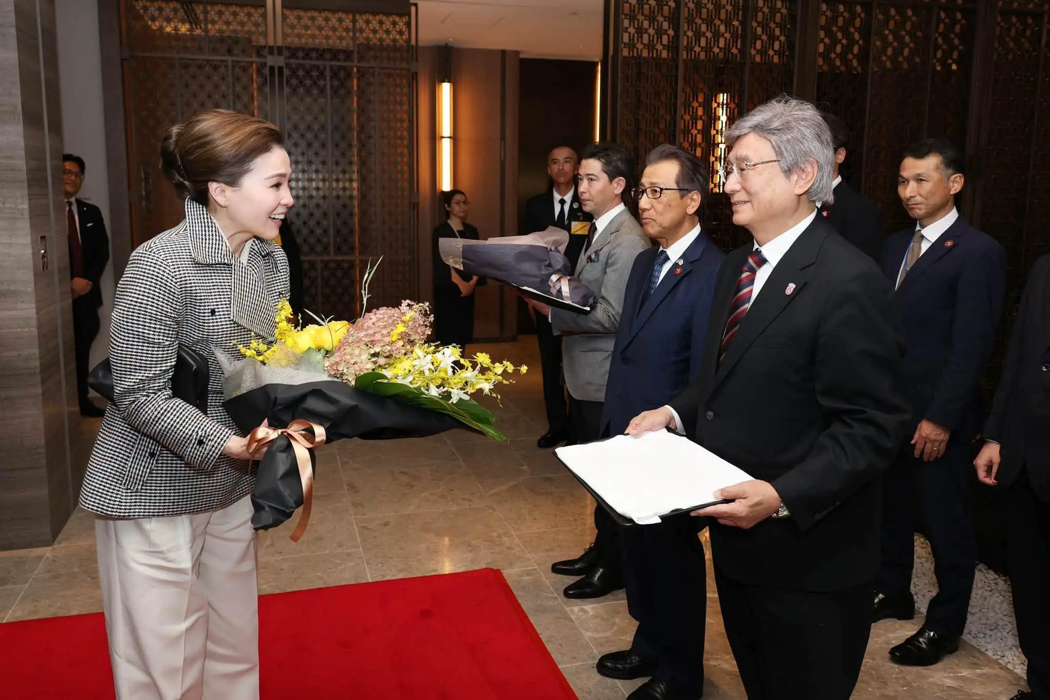 Her Majesty the Queen Visits Japan to Attend the 2027 IIHF Ice Hockey Women’s Asia Championship